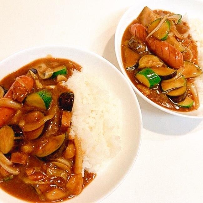 休日のランチに☆レトルトで作る簡単夏野菜カレー