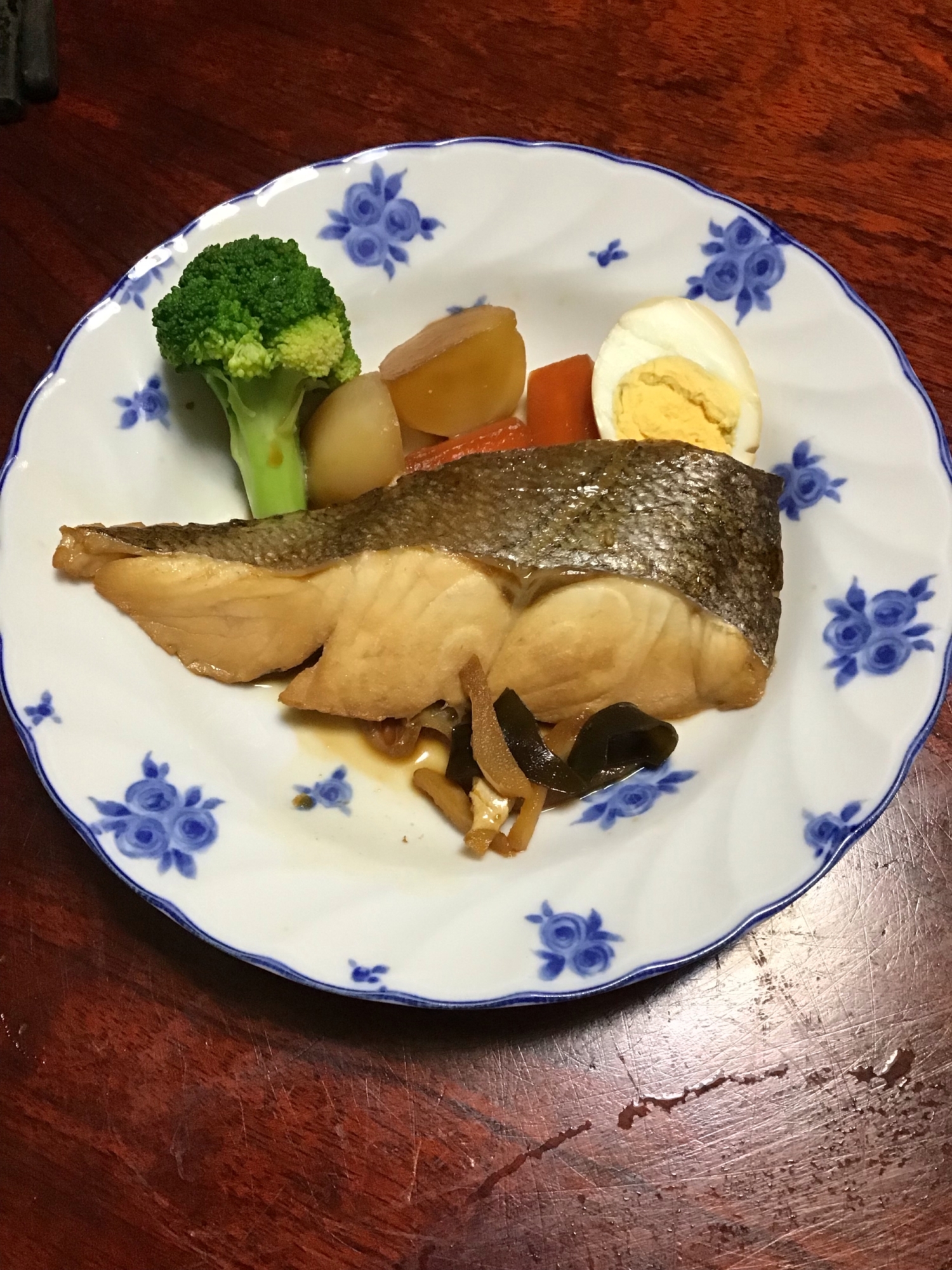 ギンダラと蕪などの煮つけ。