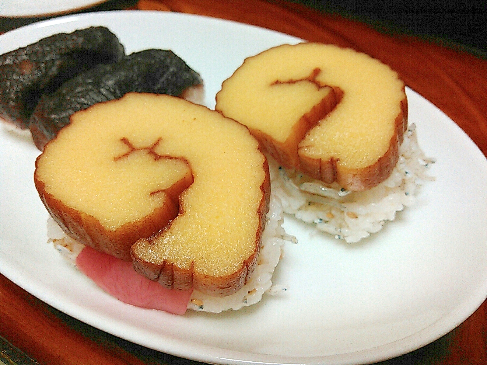 しらすゴマ酢飯で玉子寿司