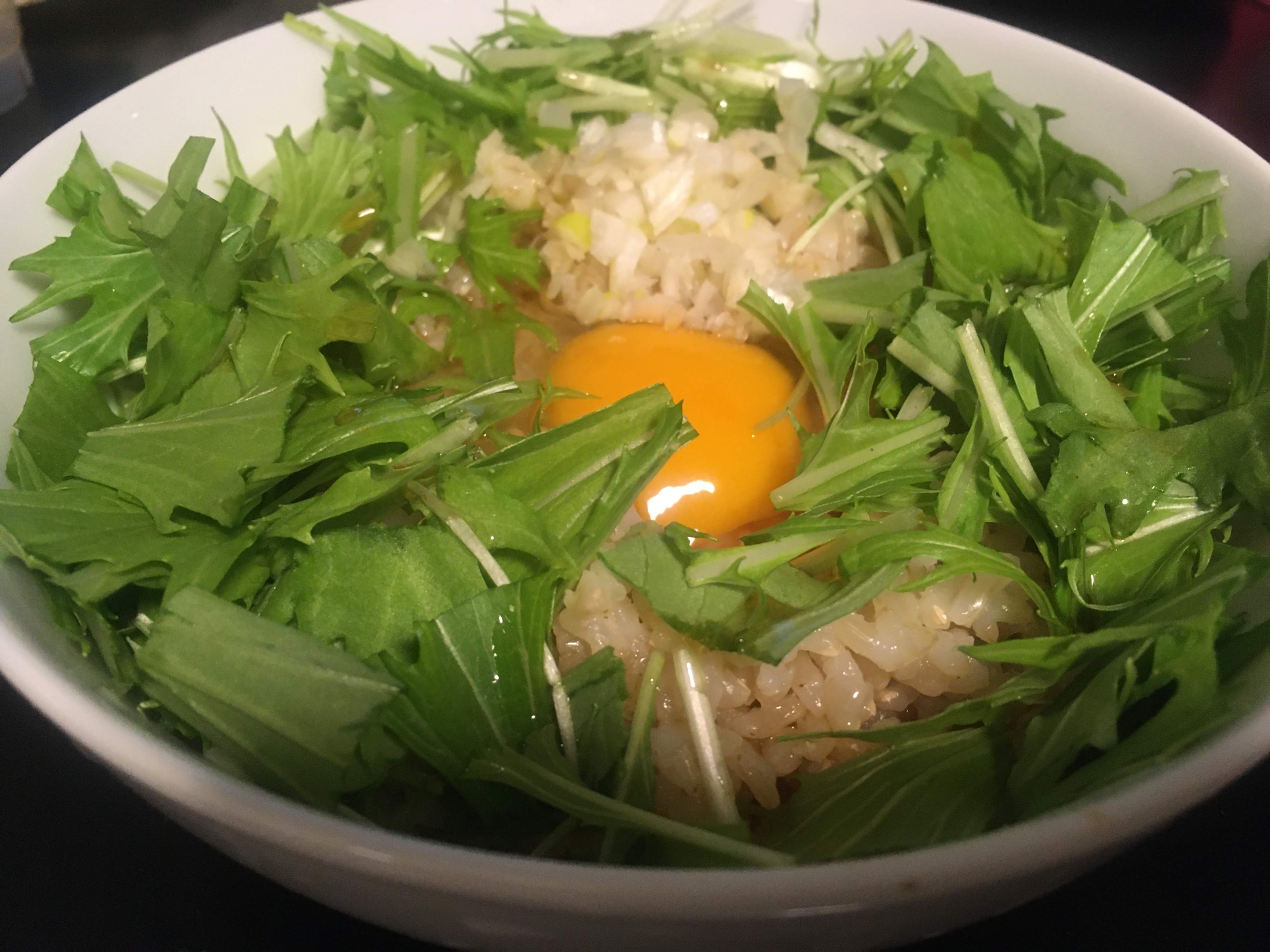 水菜で玄米の卵かけご飯