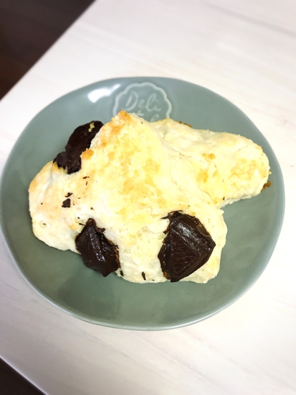 プレーンとチョコ入りで作ってみました！休日の朝にぴったりなレシピ(^^)ご馳走さまでした♪