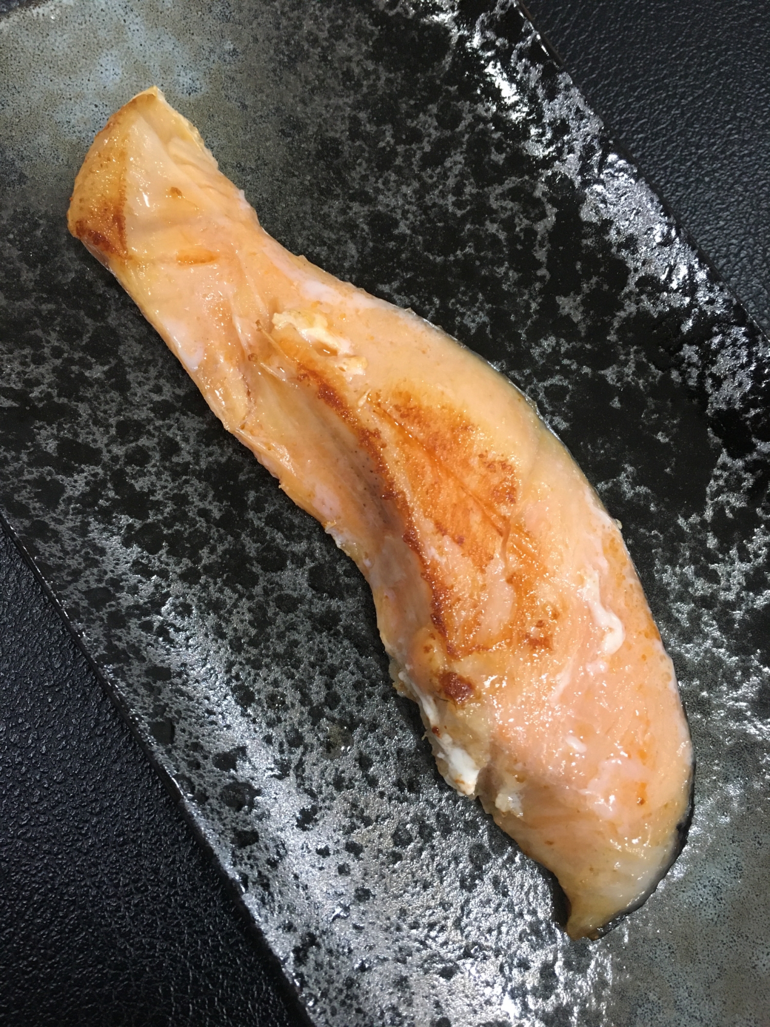 洗い物をラクに！フライパンで焼き鮭