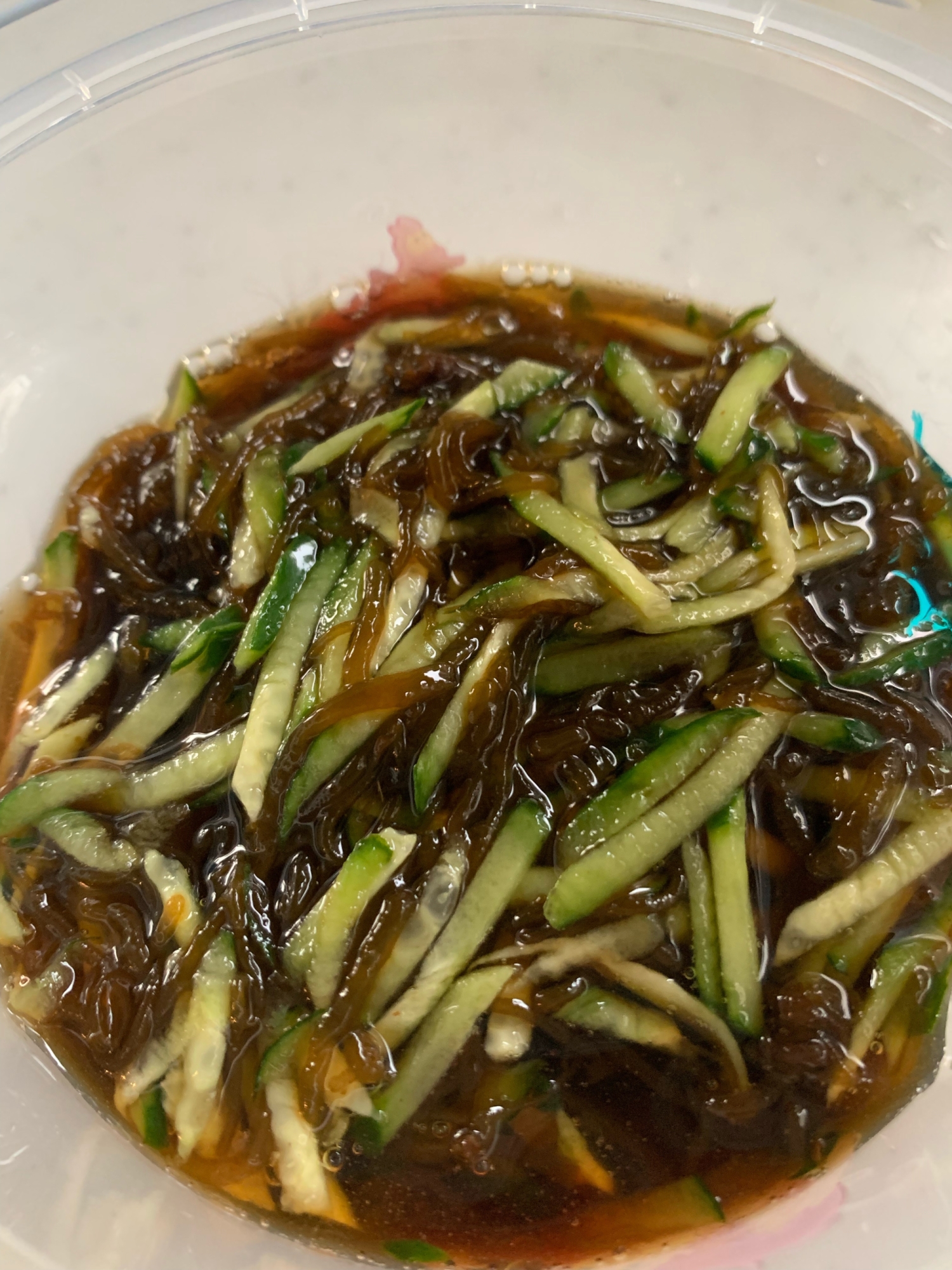 子どもも食べられる、甘めのもずく酢