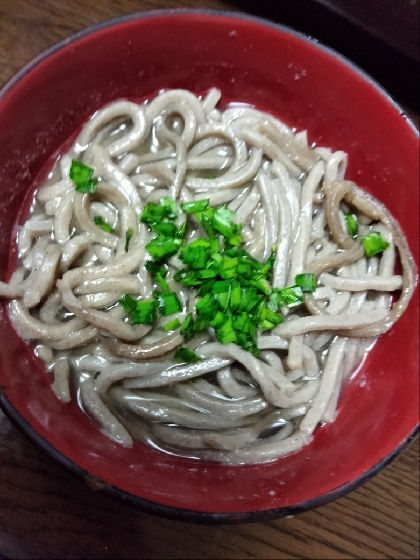 麺つゆで温かいそば