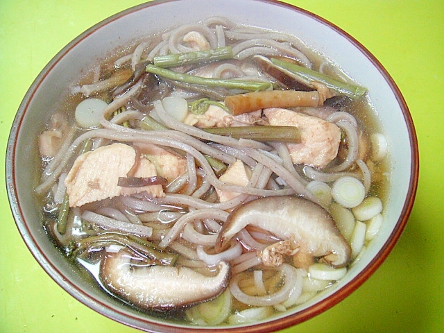 山菜と鶏肉のあったか蕎麦