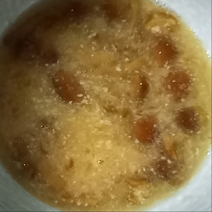 なめこの味噌汁（昆布だし）