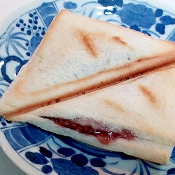 粒あんと苺ジャムと白ごまのホットサンド レシピ 作り方 By ぷ みぃまま 楽天レシピ 粒あんと苺ジャムと白ごまのホットサンド レシピ 作り方 By ぷ みぃまま 楽天レシピ