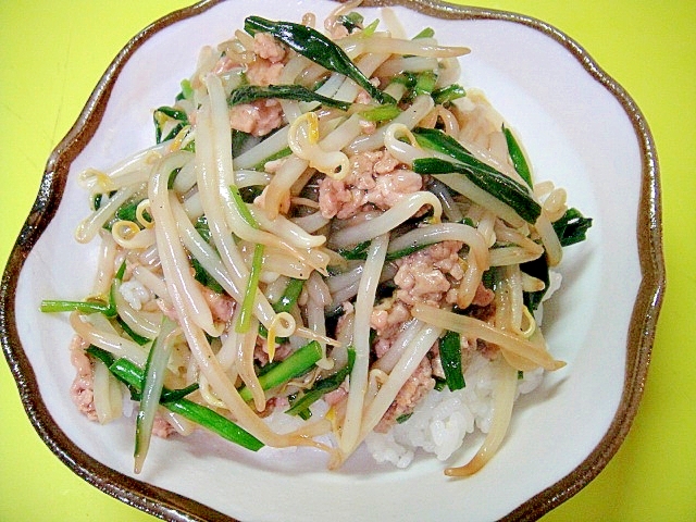もやしとニラの中華そぼろあんかけ丼 レシピ 作り方 By Mint74 楽天レシピ
