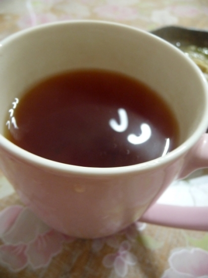 朝から頂きました～(*^_^*)ホッとする味ですね。濃い紅茶が好きなので、こんな色ですが
優しい味に満足♪