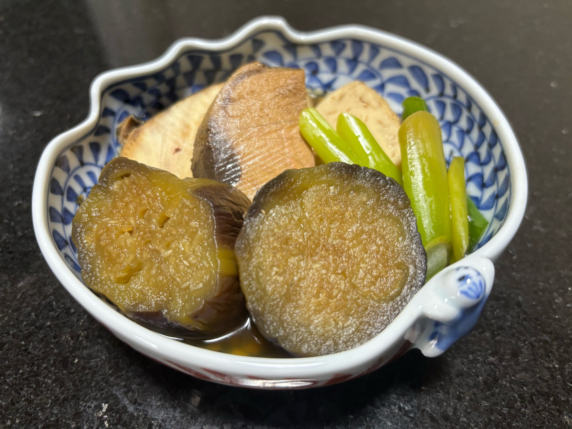 とんぼなまり節と茄子、焼き豆腐の煮物