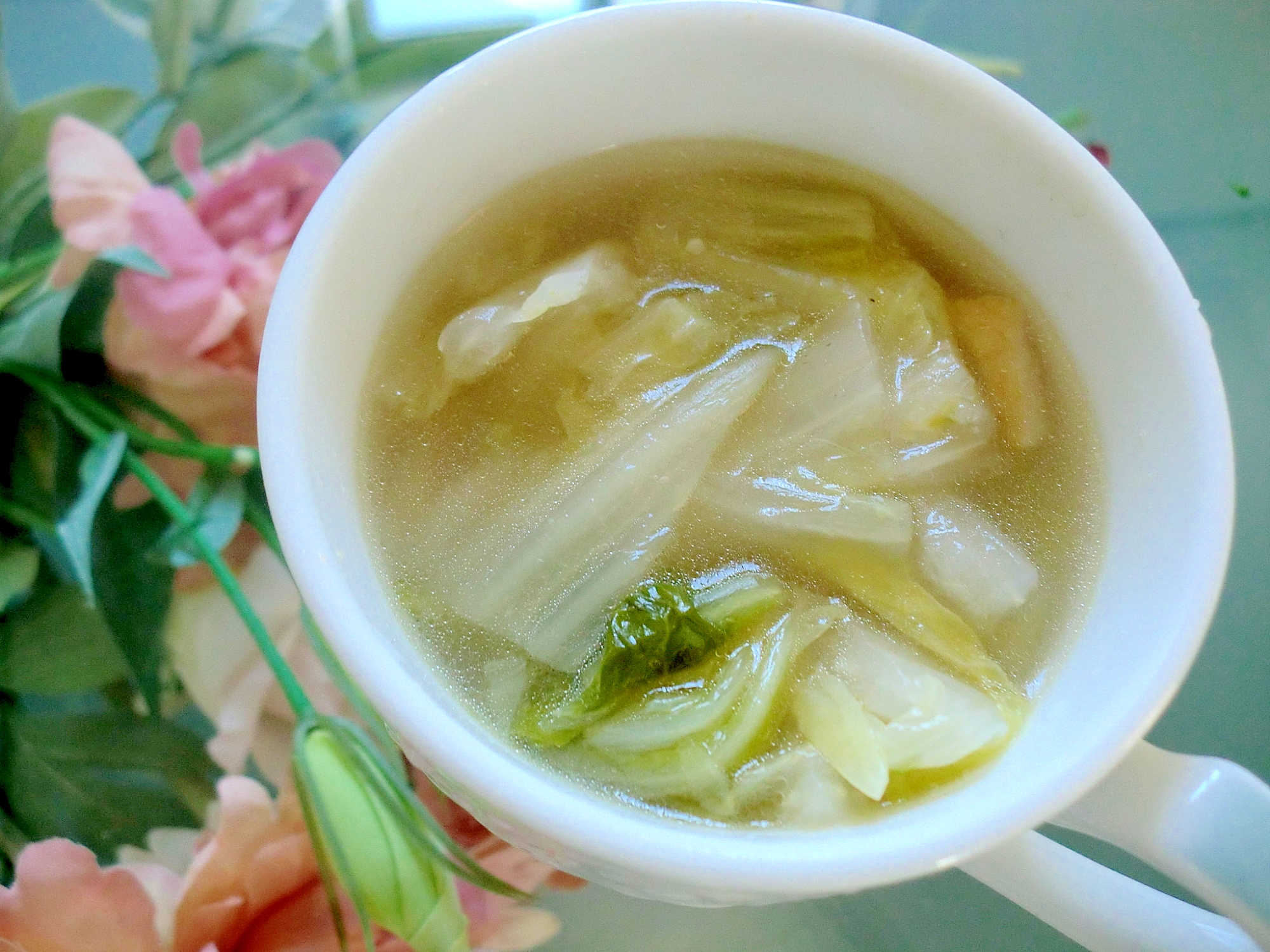 あったまる♪白菜とセロリの中華スープ