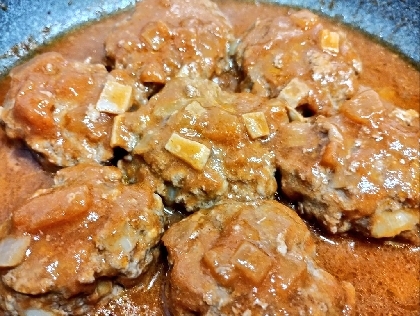 煮込みハンバーグ