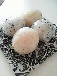 ごま油で ごまごまおにぎり レシピ 作り方 By Poo 太郎 楽天レシピ ごま油で ごまごまおにぎり レシピ 作り方 By Poo 太郎 楽天レシピ