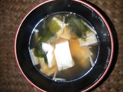 豆腐とわかめとえのきの味噌汁♡