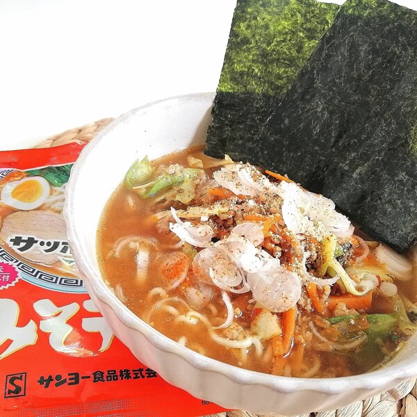 ピリ辛 サッポロ一番味噌ラーメンアレンジ レシピ 作り方 By しなちくの母 楽天レシピ ピリ辛 サッポロ一番味噌ラーメンアレンジ レシピ 作り方 By しなちくの母 楽天レシピ