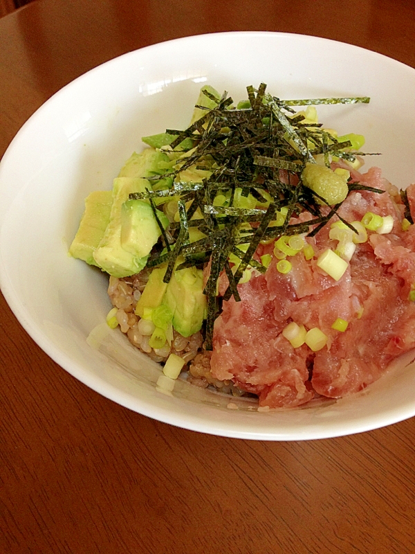 まぐろのすきみとアボカドの丼 レシピ 作り方 By Tukuyo93 楽天レシピ