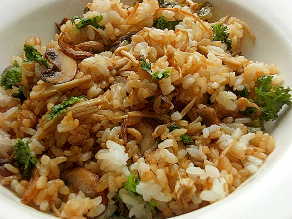 5分 ブラウンマッシュルームでバターな炒飯 レシピ 作り方 By ジョン リーバス 楽天レシピ