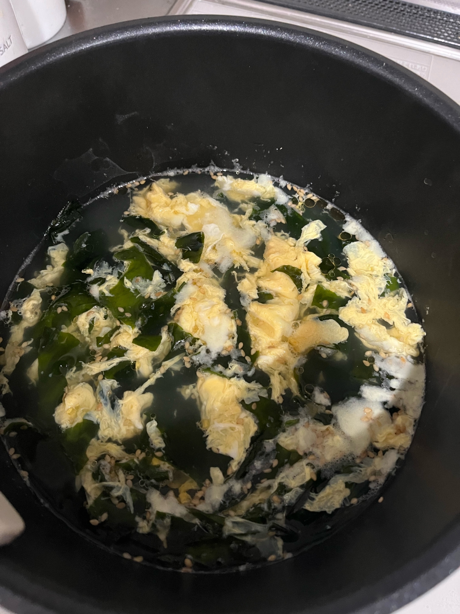 ふんわり卵とわかめの中華スープ