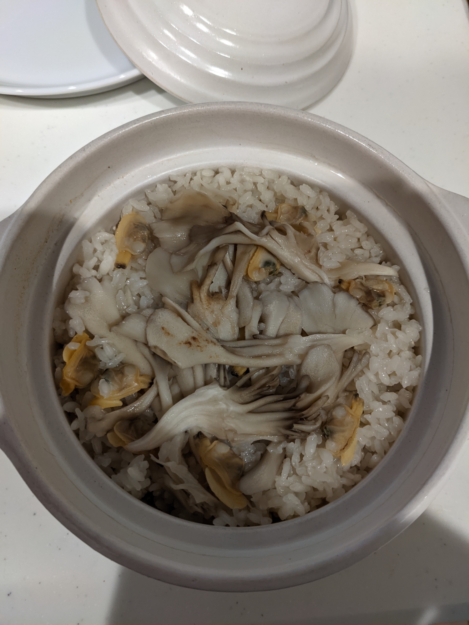 土鍋であさりの炊き込みご飯
