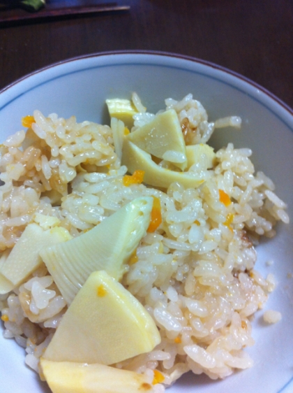 家にもらったたけのこともち米があったので作りました。簡単に作れて美味しかったです。