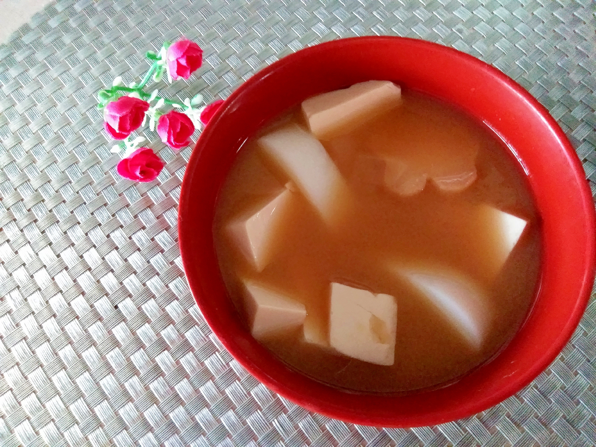 素朴♪カマボコ入りの味噌汁