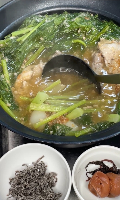 健康茶活用！黒豆茶を出汁に！カブと豚肉のお茶煮