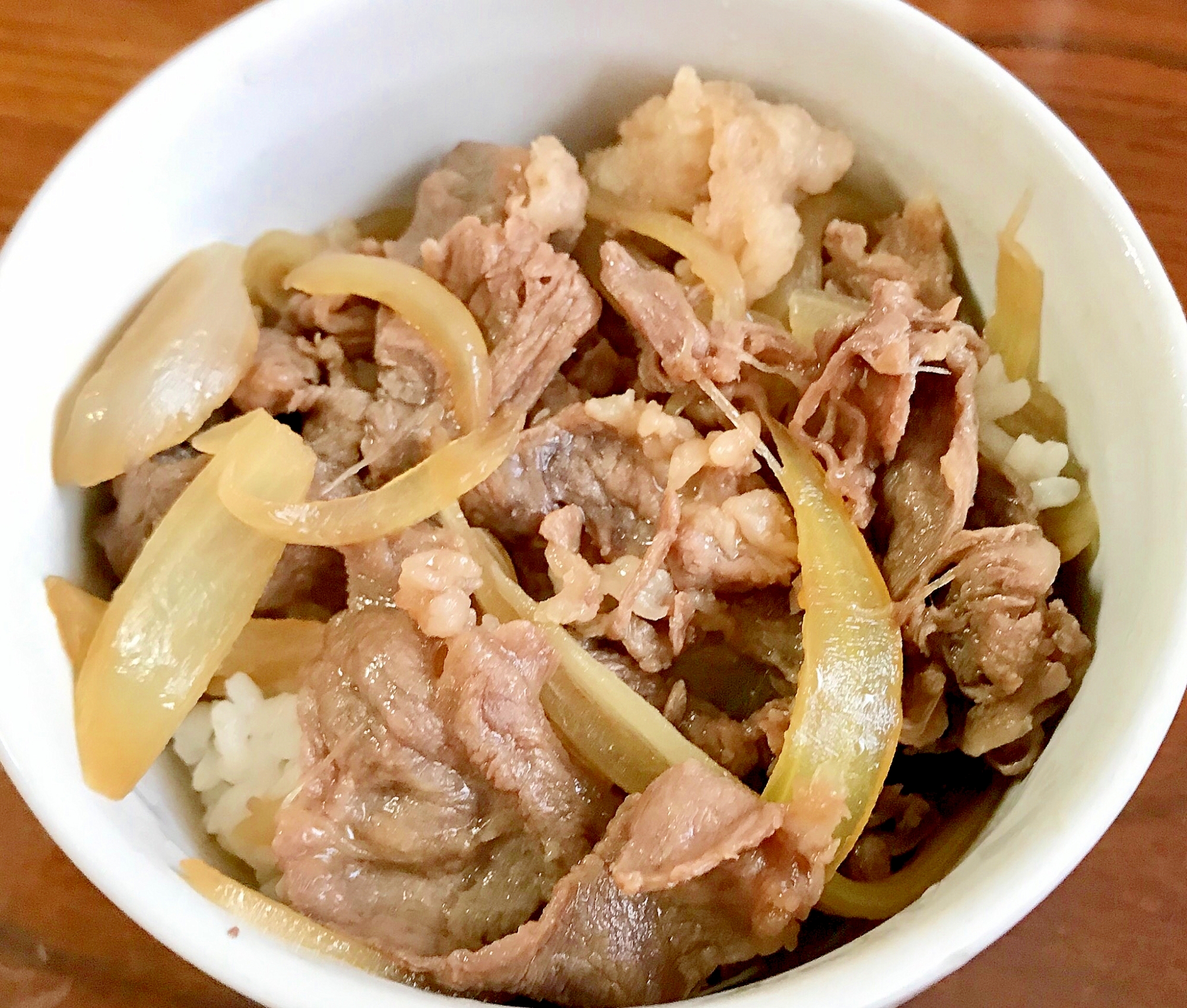 牛丼 めんつゆで味付け レシピ 作り方 By 水玉模様 楽天レシピ 牛丼 めんつゆで味付け レシピ 作り方 By 水玉模様 楽天レシピ