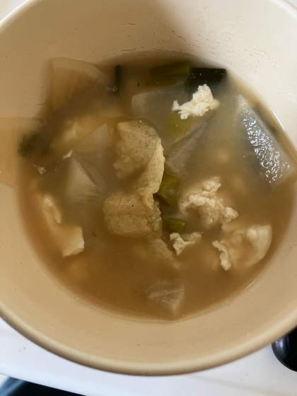 しいたけ、わかめ、油揚げのお味噌汁
