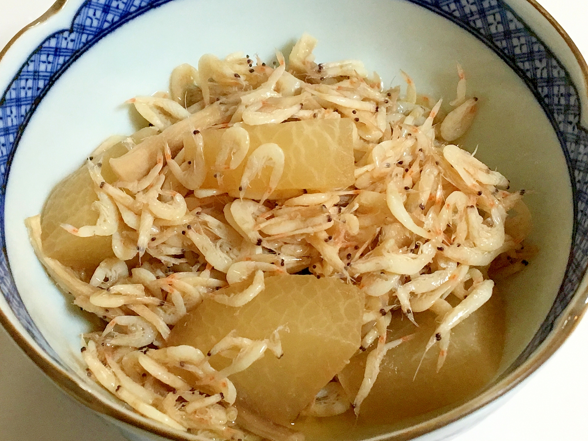 アミ オキアミに似たエビ と大根の煮付け レシピ 作り方 By ちゅり坊 楽天レシピ アミ オキアミに似たエビ と大根の煮付け レシピ 作り方 By ちゅり坊 楽天レシピ