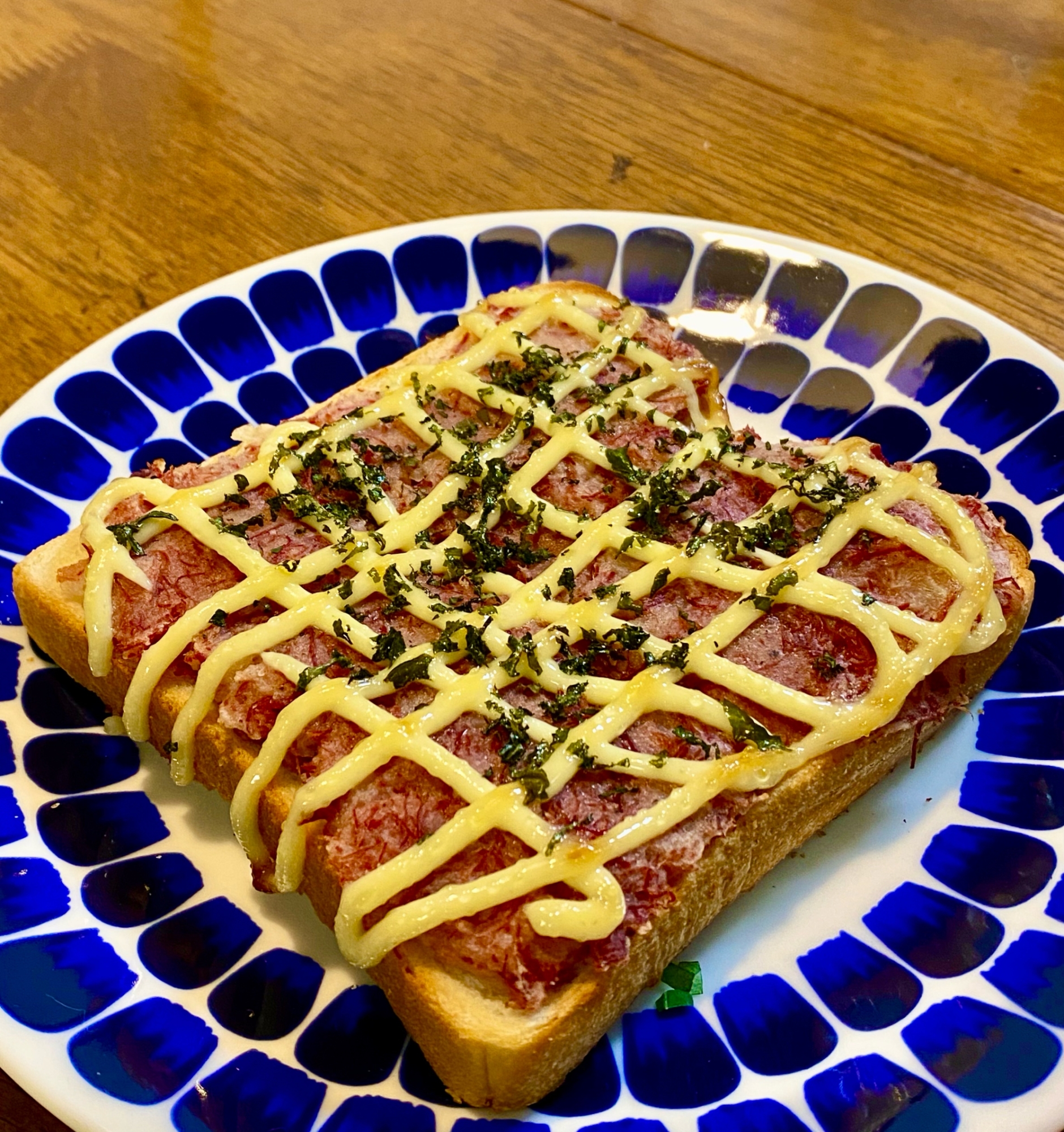 手軽に！☘️新じゃがとコンビーフのマヨトースト