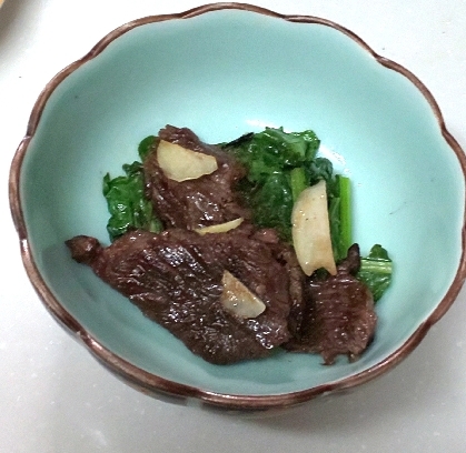 牛肉のにんにくたっぷり炒め、夕飯にとてもおいしかったです✨玉ねぎを入れ忘れました(^_^;)室内なので、外よりはマシですが、朝早いから寒いです(;_・)