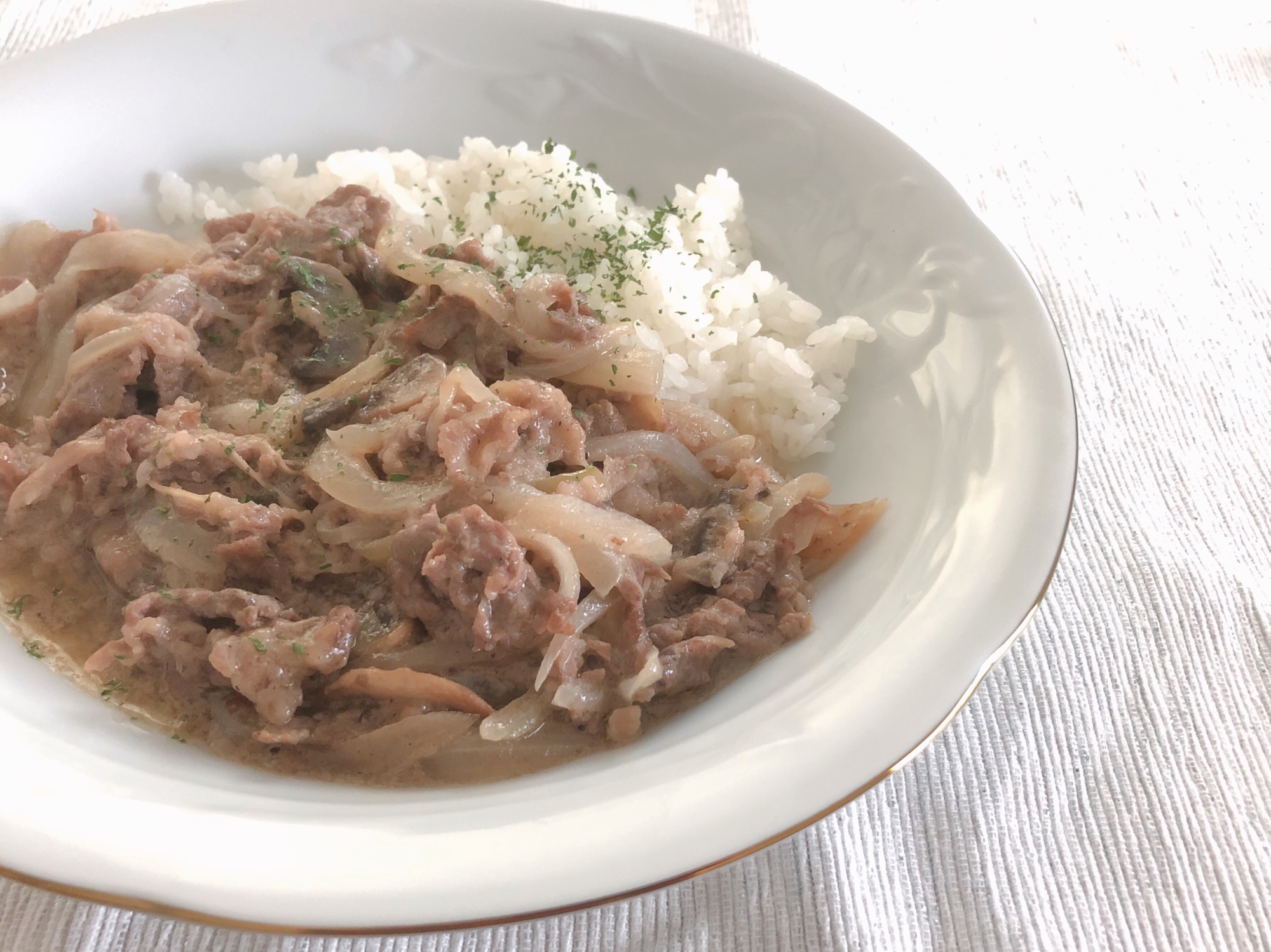 ウクライナ風 白いビーフストロガノフ レシピ 作り方 By あおいうみ 楽天レシピ ウクライナ風 白いビーフストロガノフ レシピ 作り方 By あおいうみ 楽天レシピ