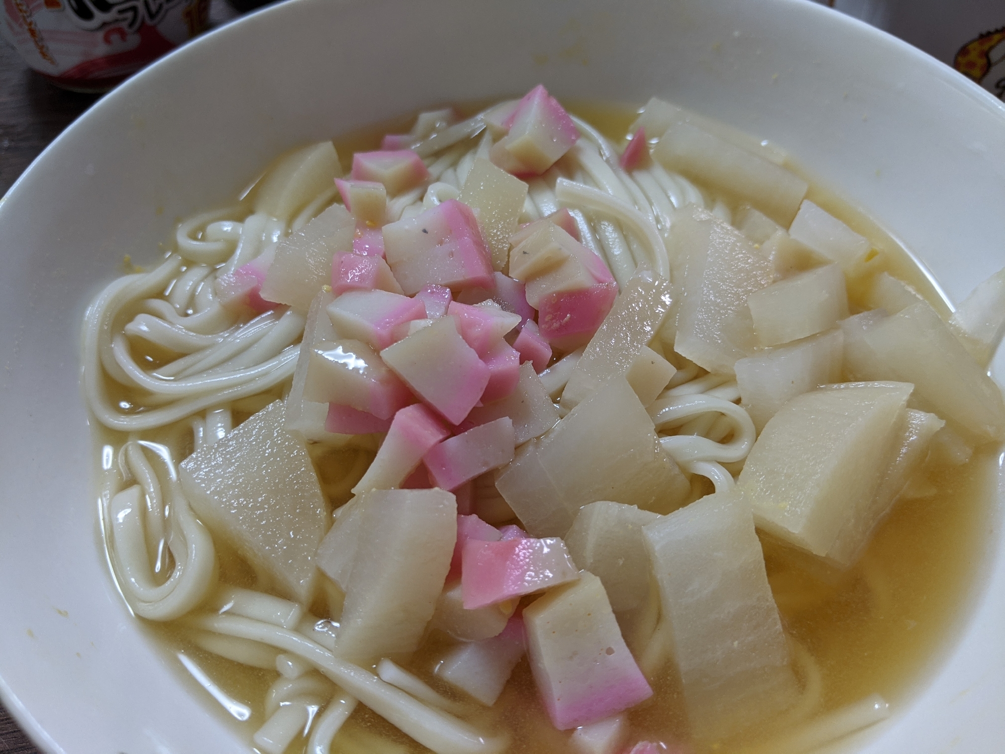 おでんの残り汁大根かまぼこうどん