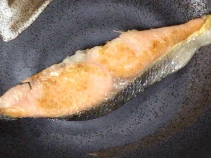 冷凍鮭で焼き鮭