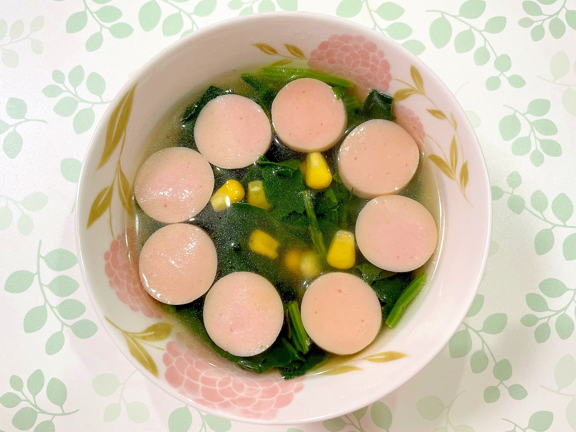 魚肉ソーセージのお花スープ