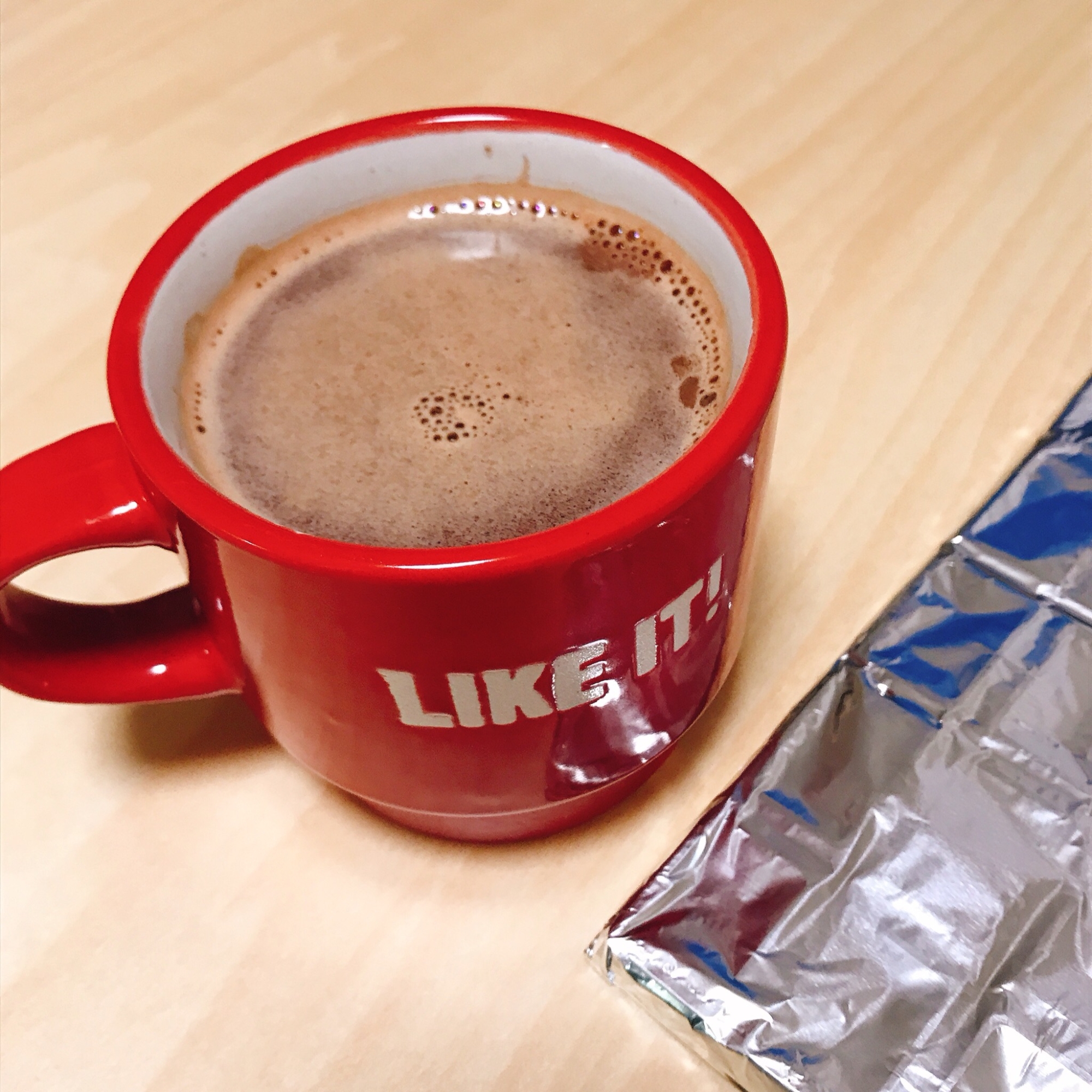 残ったチョコでホットチョコレート