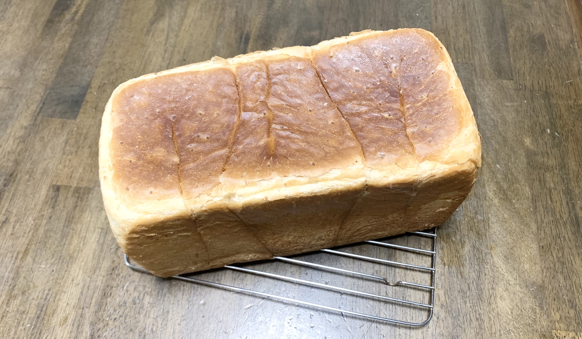自家製酵母　酵母食パン　食パン　U字成形