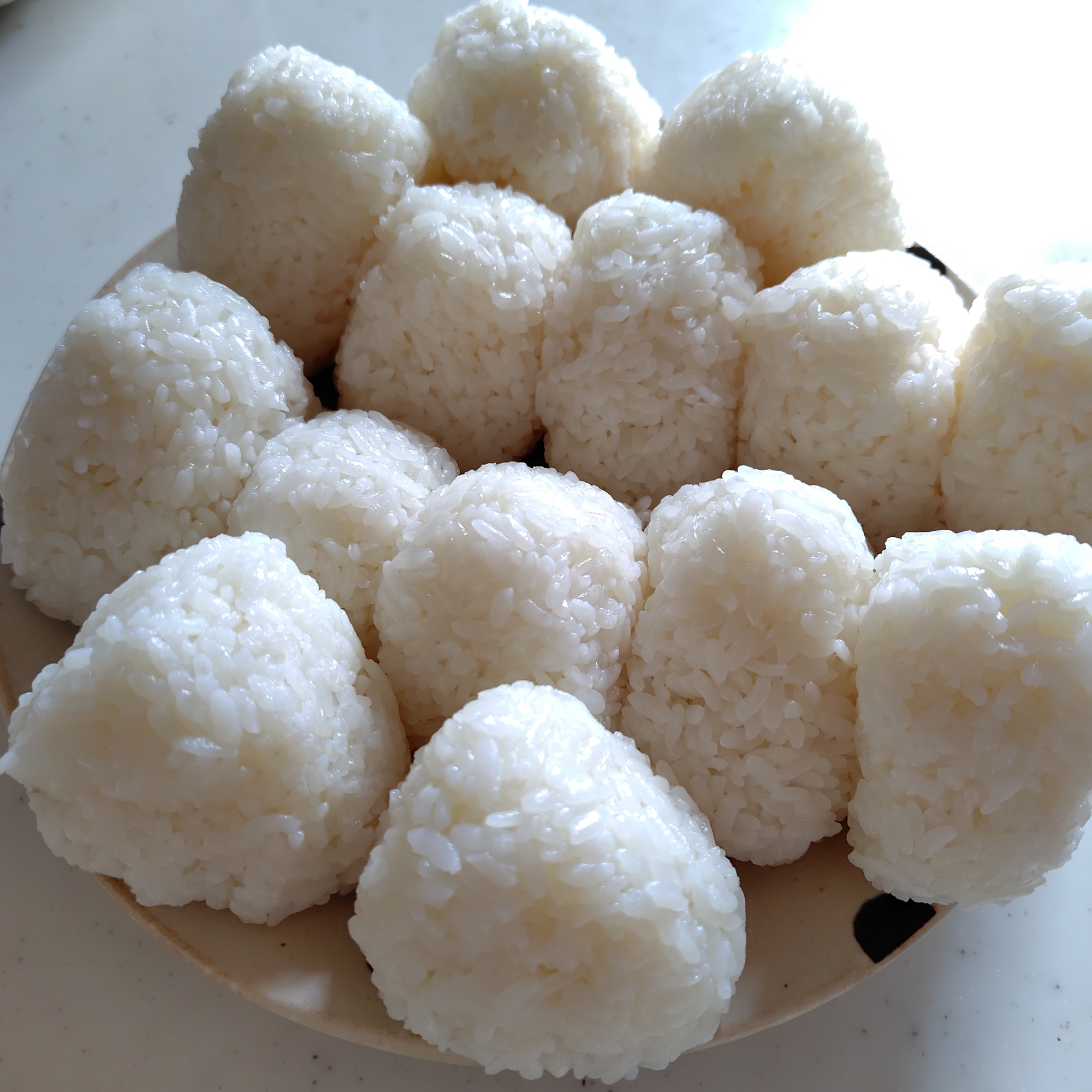 古米を美味しく☆圧力鍋で塩おむすび