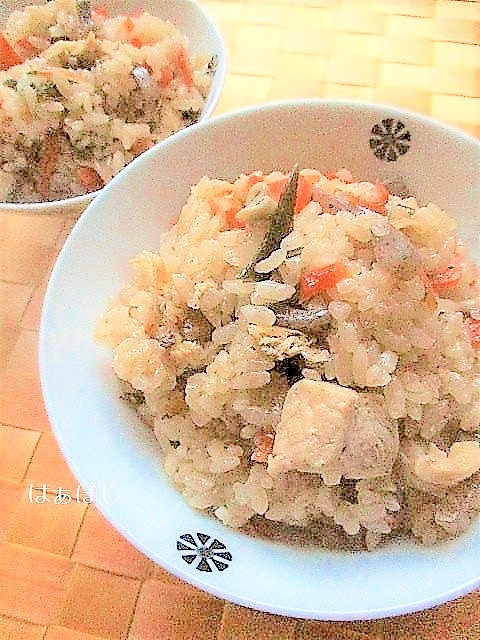 めんつゆで簡単！鷄肉と舞茸の炊き込みご飯