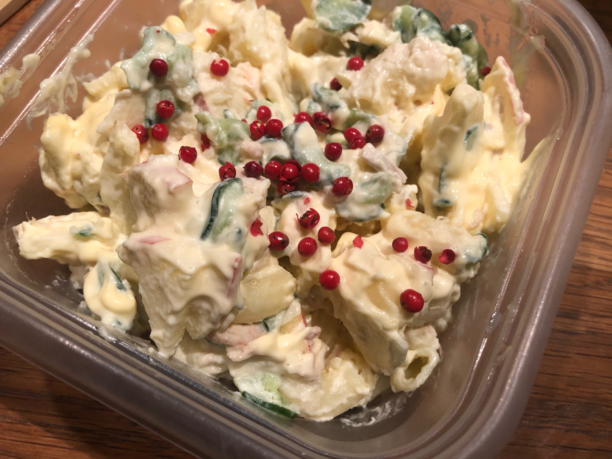 ピンクペッパー入り♫ポテサラ