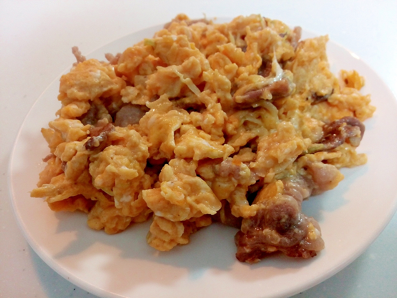 牛肉と千切りキャベツの卵炒め