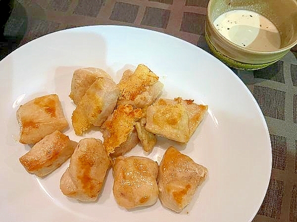 グリルチキンのレモンヨーグルトソース