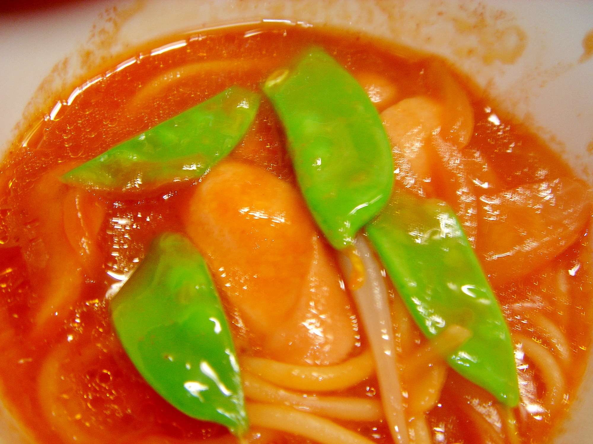 トマト味のスープスパゲッティ