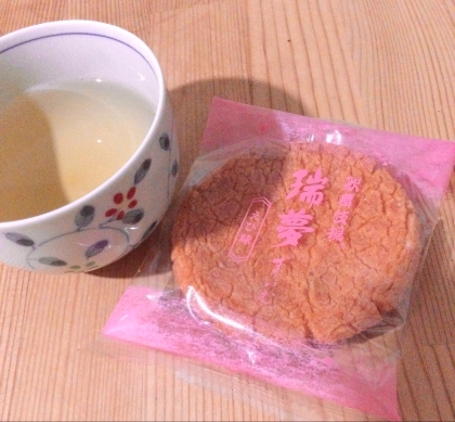 幸せおやつ♡お菓子とお茶（お煎餅）15