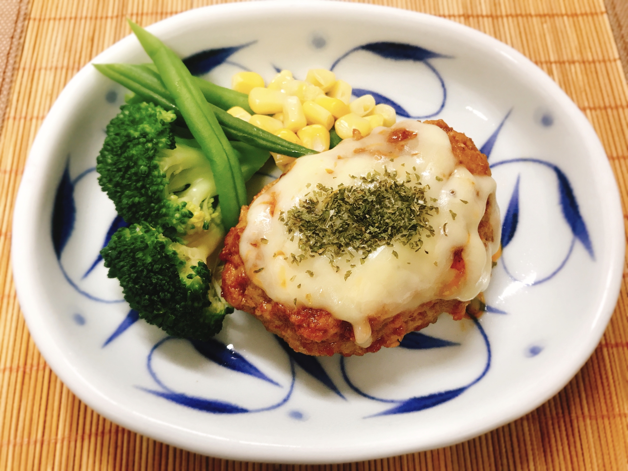 豆腐ハンバーグのとろ〜りチーズのせ