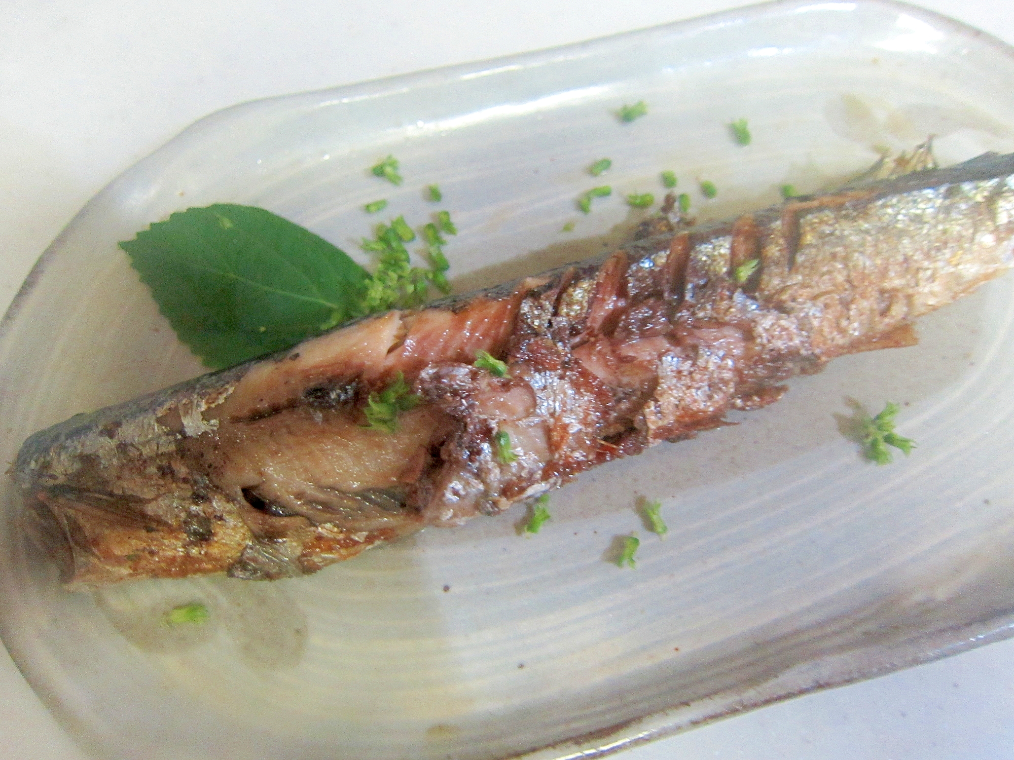 紫蘇の芽と秋刀魚の塩麹と味醂のグリル