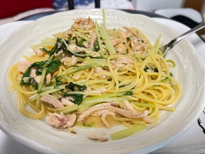 蒸し鶏と梅のさっぱり和風パスタ