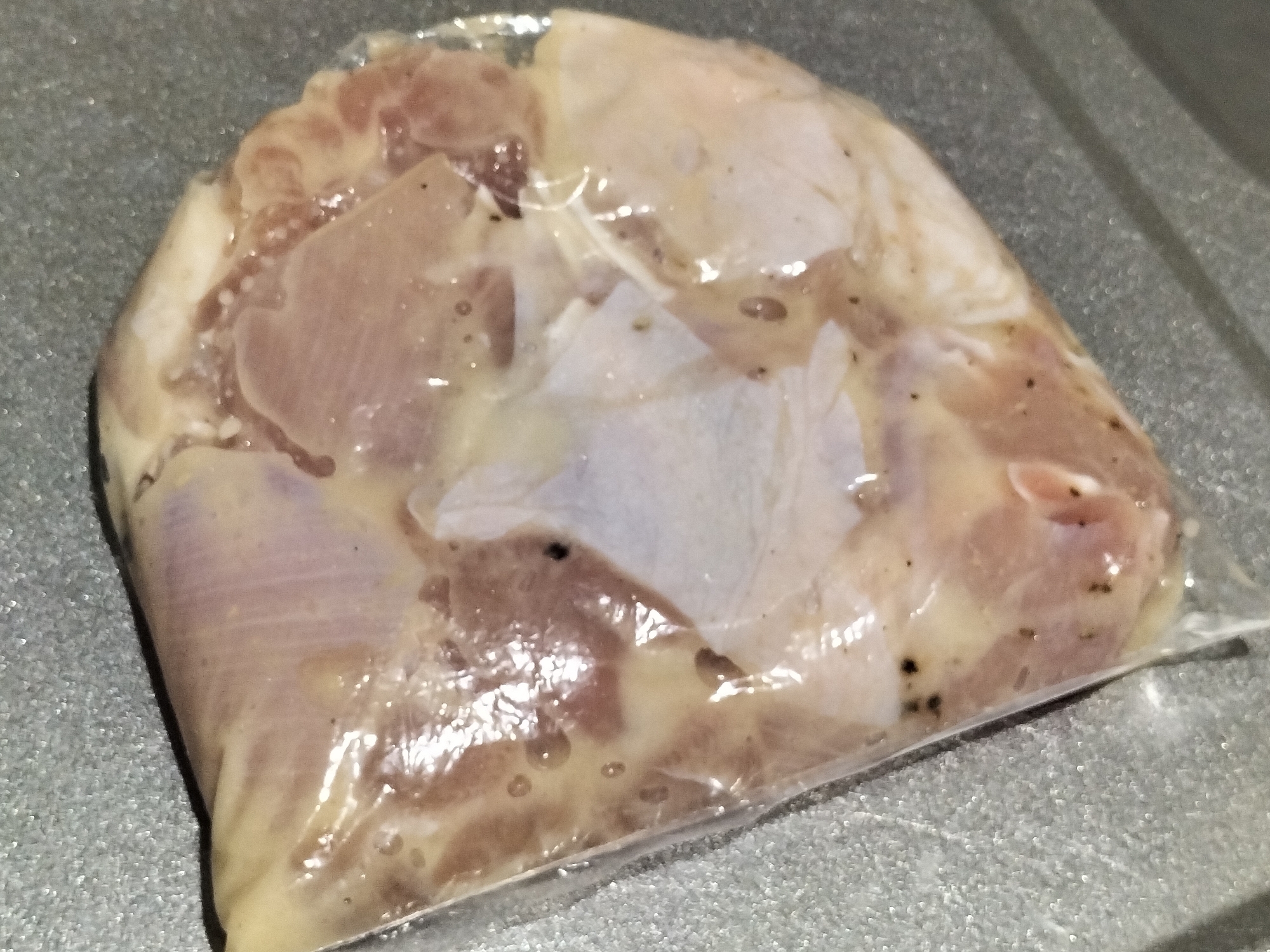 ポリ袋１つで簡単下味冷凍保存♪鶏もも肉の塩ダレ焼