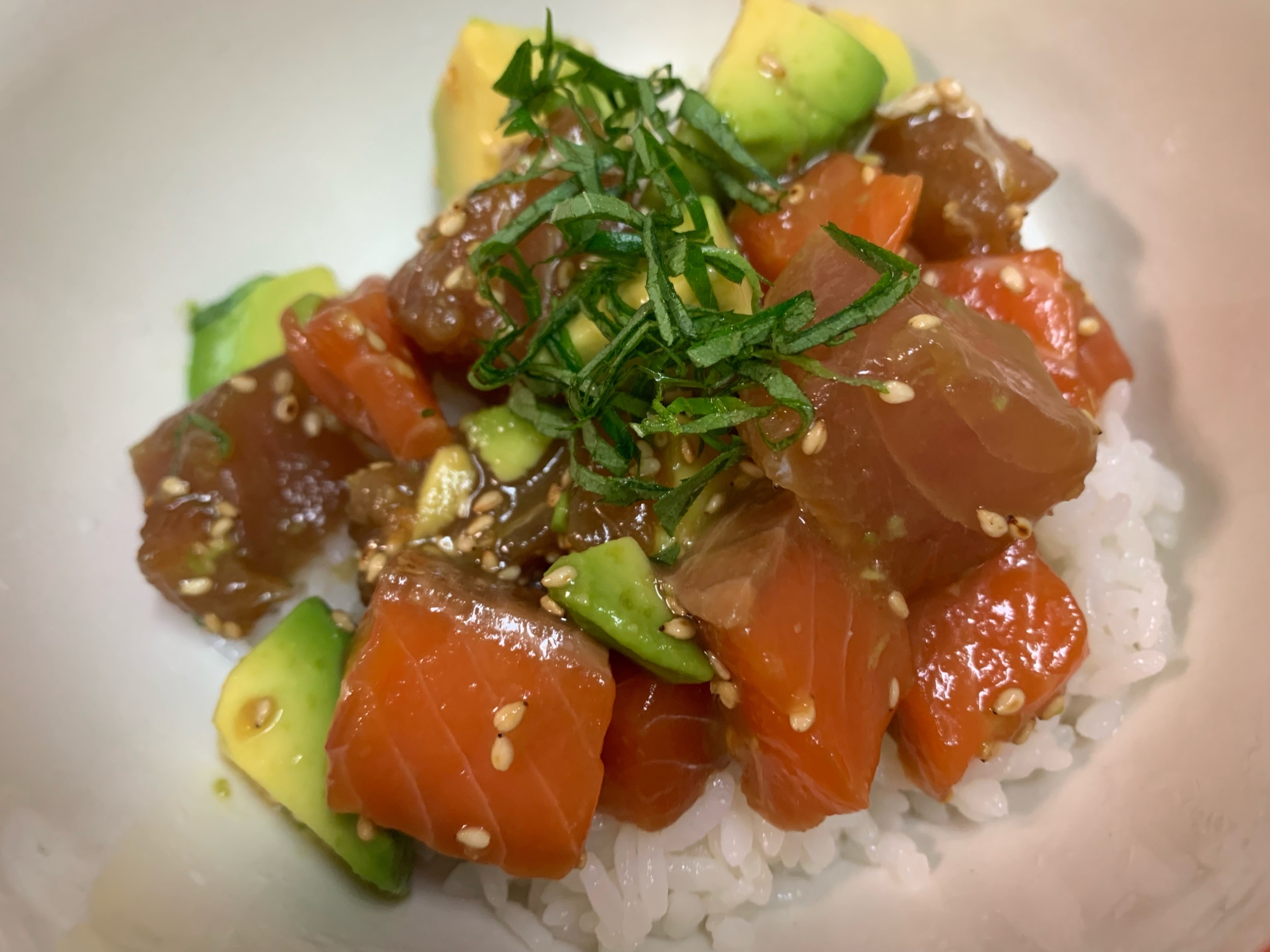 サーモンとマグロのポキ丼♪