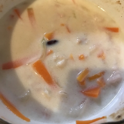 豆とベーコンの豆乳スープ
